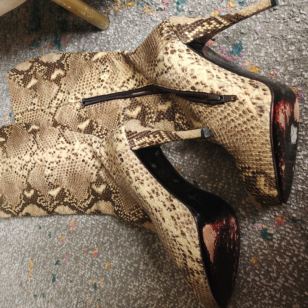 Tan and Brown Pattern Boot - Picture 4 of 5